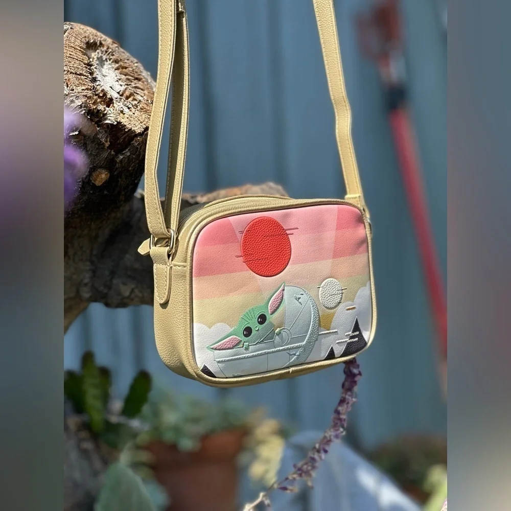 DANI x Star Wars — The Mandalorian Baby Yoda Grogu Crossbody Bag